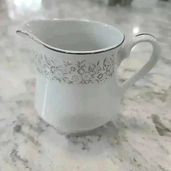 Taihei China Springtime Creamer Made in Japan - Picture 1 of 4